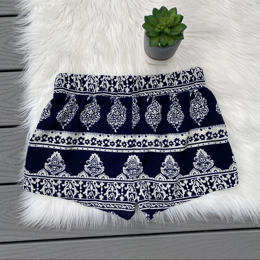 Patterned Shorts - image 3